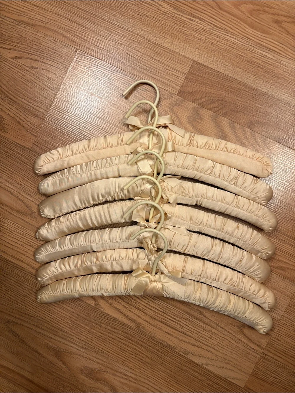 Set of 7 Padded Satin Hangers in Champagne